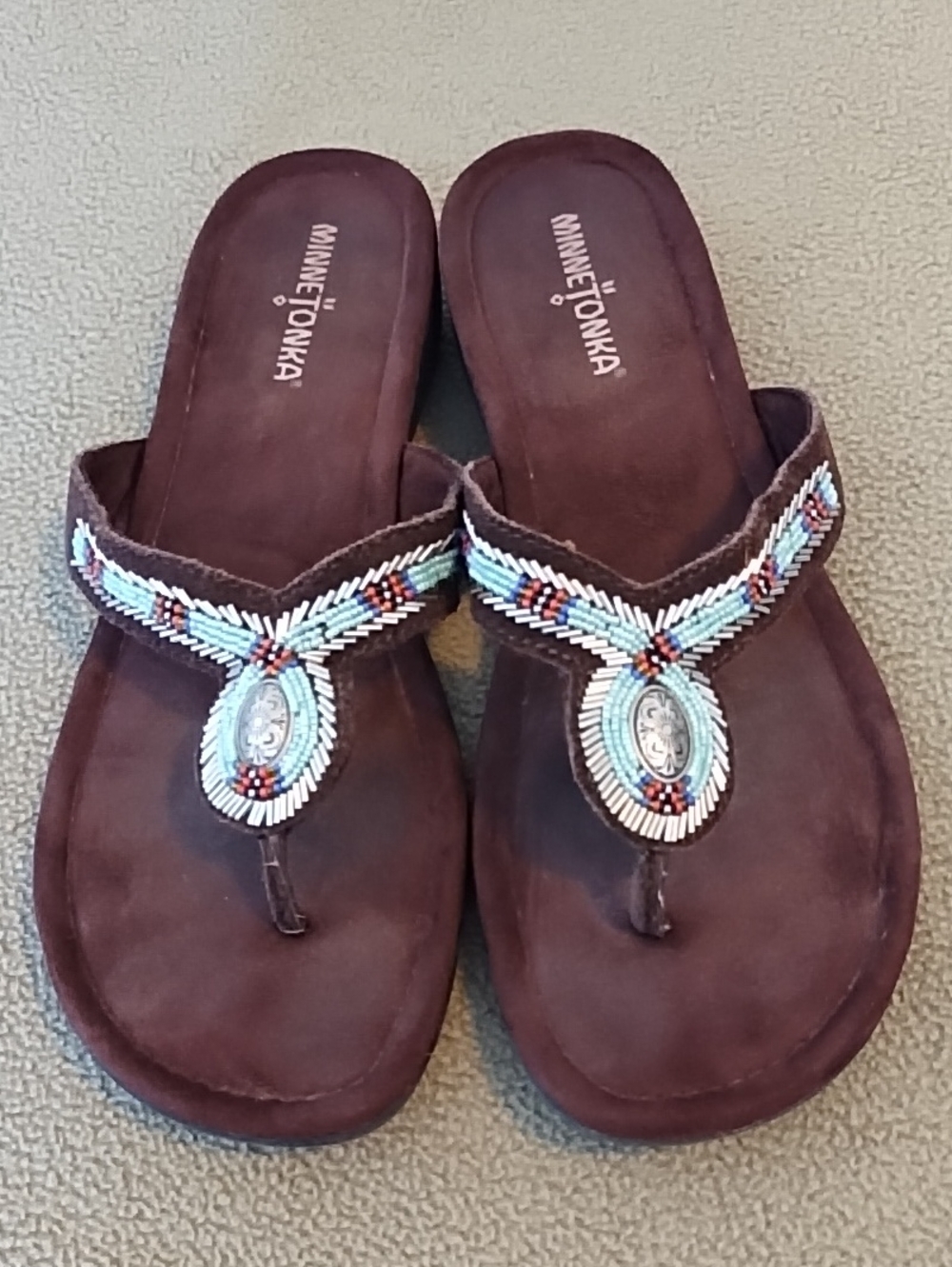 Minnetonka Bisbee Brown Suede Beaded Thong Sandals Women's Size 10 Turquoise Red